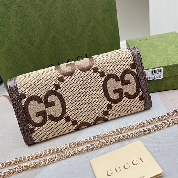 グッチ財布コピー背面デザイン